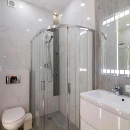 M&d Family, Chornomorska Str Apartman *