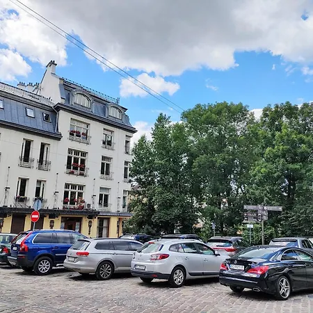 M&d Family, Chornomorska Str *